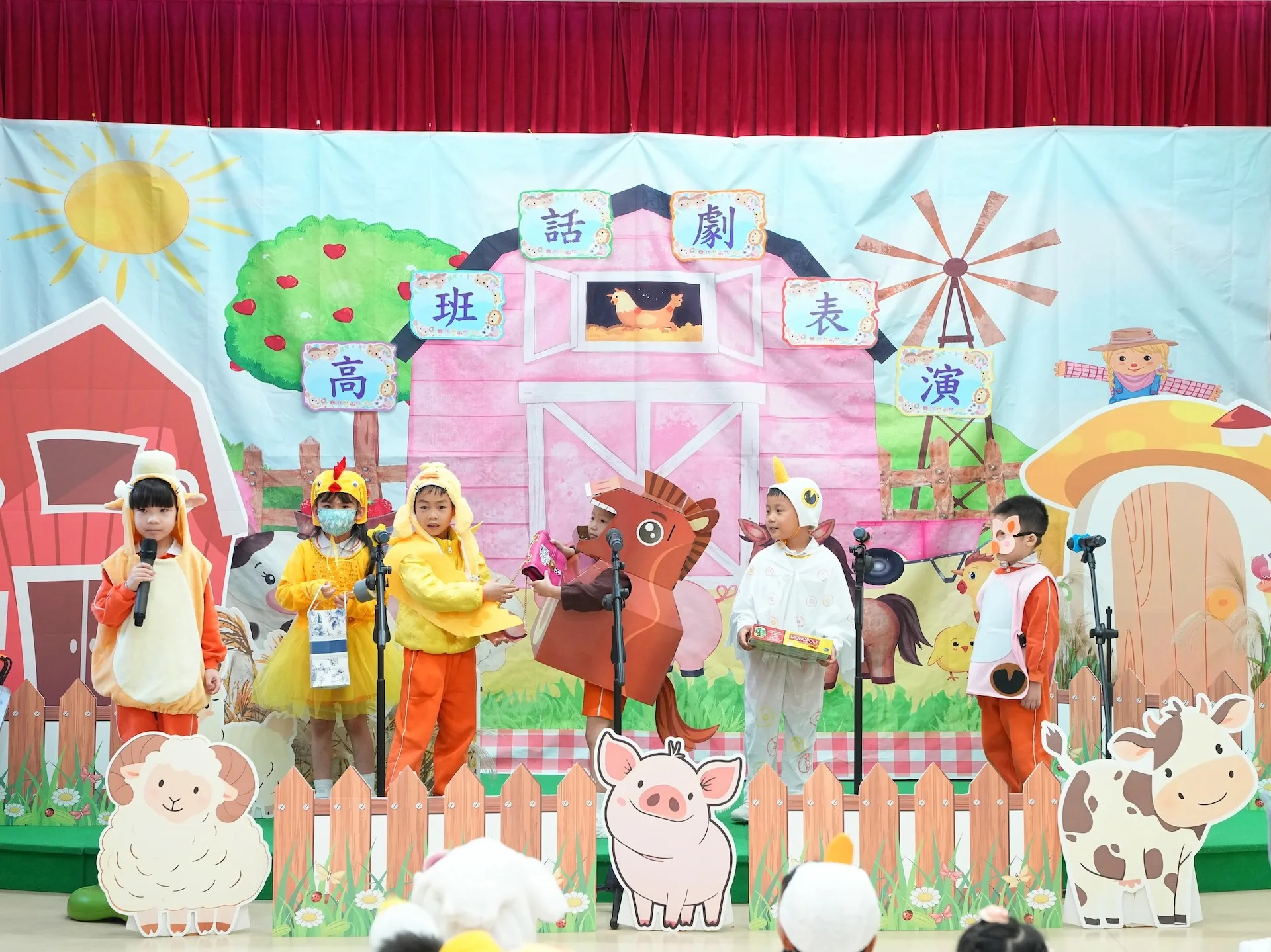 高班話劇表演照片